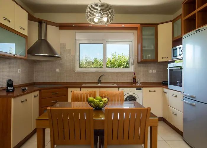 Vila Merelia Afantou